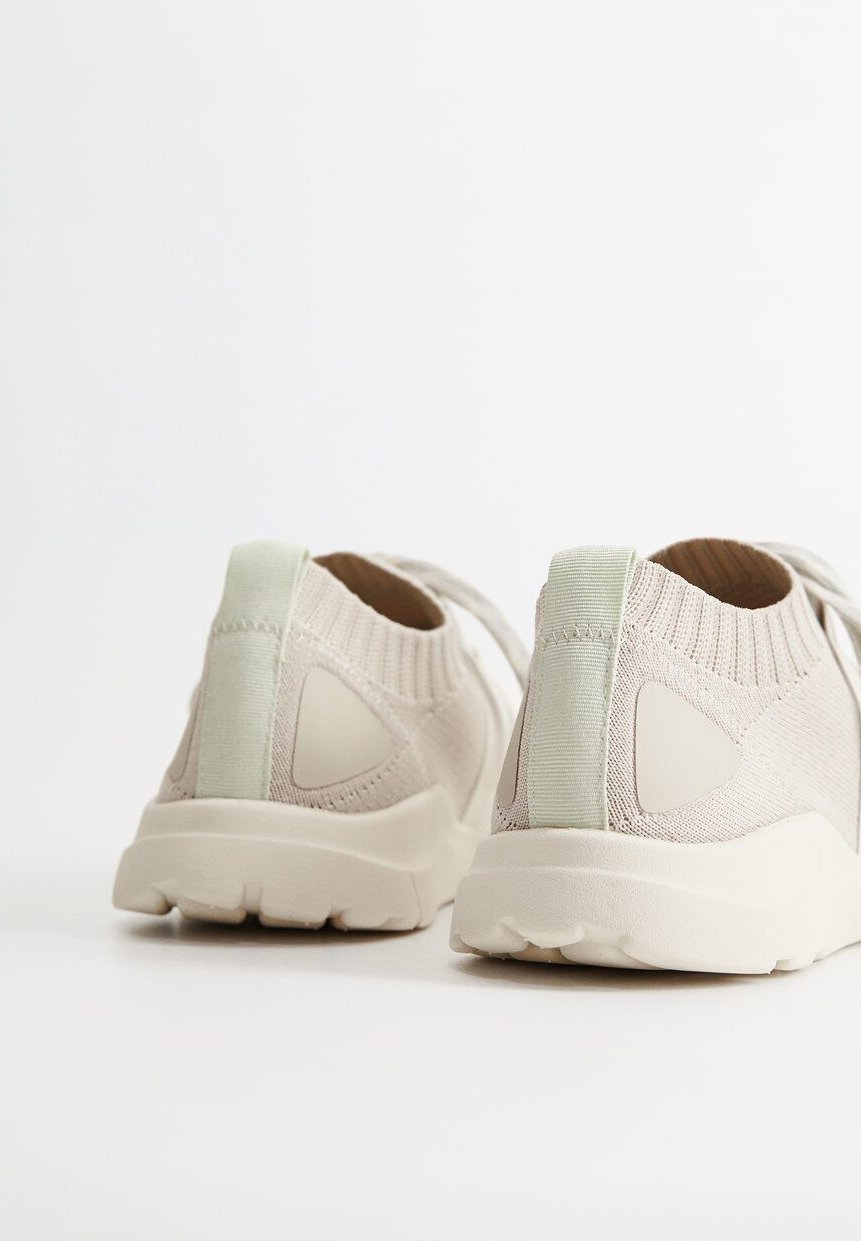 Violeta by Mango FLYING Joggesko light heather grey Violeta by Mango TOM Joggesko white Zalando.no
