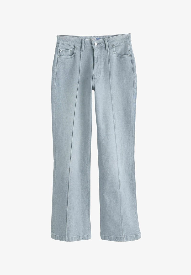 Lichtblauwe rechte jeans met steekzakken aan de voorkant, riemlussen en een knoopsluiting.