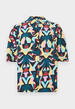 Πουκάμισο με κοντά μανίκια και κουμπιά, με πολύχρωμο γεωμετρικό μοτίβο σε μαύρα, τιρκουάζ, κίτρινα, ροζ και κόκκινα στοιχεία σε ανοιχτό φόντο.