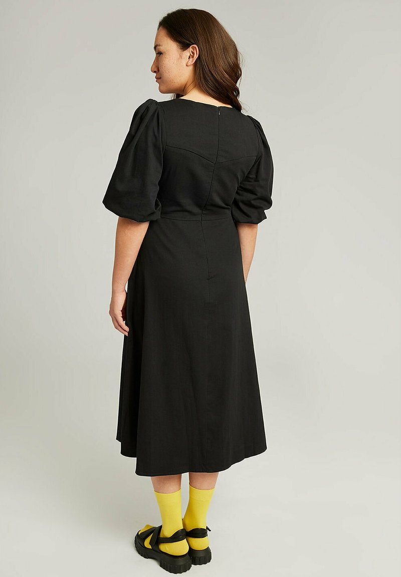 Damen Freizeitkleider | ADDITION Sustainable Apparel Freizeitkleid black/schwarz - CC06888 Damen Freizeitkleider | ADDITION Sustainable Apparel Freizeitkleid black/schwarz - CC06888