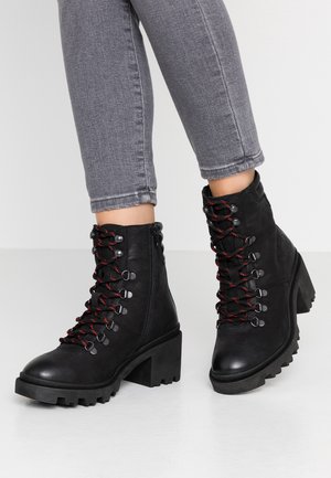 Plateaustiefelette - schwarz