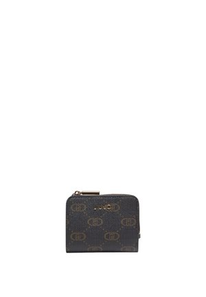 Portafoglio scuro con texture, dotato di hardware dorato, caratterizzato da un motivo a logo ripetuto e una chiusura a zip. Forma rettangolare compatta.