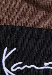 Karl Kani SIGNATURE  - Čepice - brown