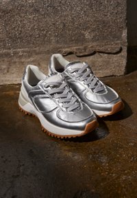 Gioseppo NABBE - Zapatillas - plata