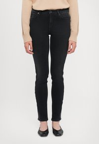 Armani Exchange Testhezálló fazon - black