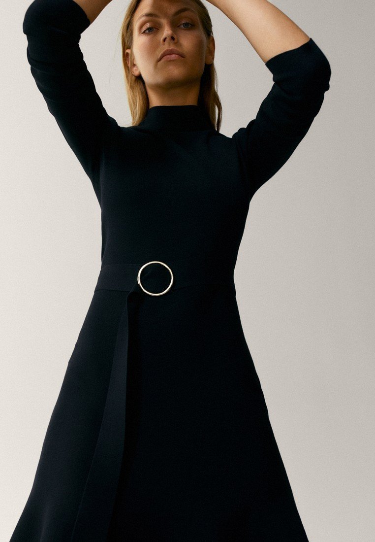 Massimo Dutti Vardagsklänning black Zalando.se Massimo Dutti Stickad klänning black Zalando.se