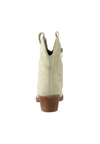 Botas de tobillo de ante en verde claro con bordados decorativos, cierre de cremallera en el costado y un tacón corto y de madera apilada.