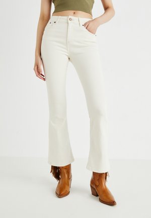 RAVAL  - Flared Jeans - megalia crudo