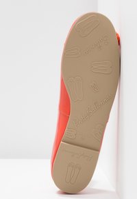 Pretty Ballerinas Klassischer Ballerina - orange