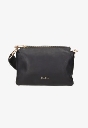Schwarze, rechteckige Umhängetasche aus Leder mit goldfarbenem Reißverschluss und Beschlägen, abnehmbarem Riemen und "Biasia"-Logo in goldener Schrift.