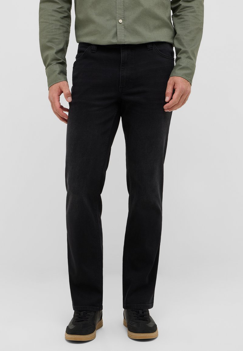 Mustang STYLE TRAMPER - Jeans Straight Leg - schwarz