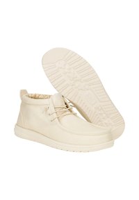 HEYDUDE CAMDEN CUFF NYLON QUILT - STIEFELETTE - Botines bajos - white
