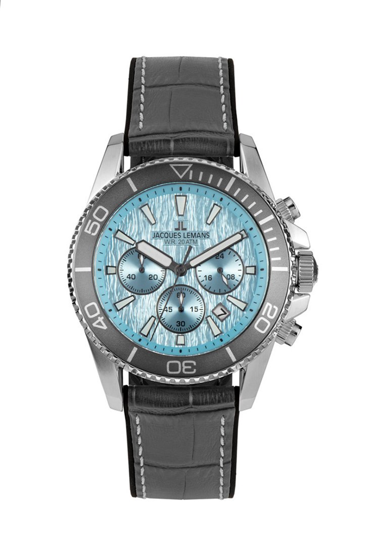 Reloj cronógrafo para hombres con caja de acero inoxidable plateado, esfera texturizada azul y correa de cuero negro con costuras grises. Resistente al agua hasta 20 ATM.