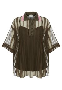 Blouse transparente marron avec un col, présentant des accents roses, un devant texturé et un motif rayé horizontal sur toute la surface.