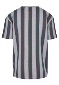 Urban Classics PRINTED OVERSIZED BOLD STRIPE TEE - Apdrukāts T-krekls - darkshadow