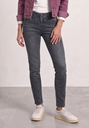 Street One, MID WAIST SLIM LEG JEANS IM CASUAL FIT - Jean slim - steel grey wash