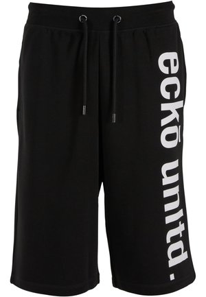 Zwarte shorts van zacht materiaal, met een elastische tailleband met koordjes en gedurfde witte tekst met de woorden "eckō untd." op de zijkant.