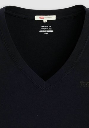 Zwart T-shirt met V-hals gemaakt van katoen. Heeft een gestikte halslijn en een klein Levi's-logo aan de onderkant links. Maat: S.