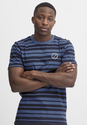 Short-sleeve, navy and light blue striped T-shirt made of cotton, featuring a round neckline and a "Casual Friday" logo on the chest.