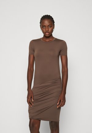 BLANCHE COMFY DRAPE DRESS - Jerseyjurk - chocolate martini