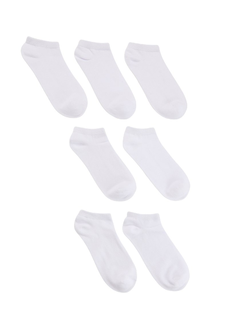 Set di sei paia di calzini a taglio basso, realizzati in morbido tessuto bianco con una superficie liscia e orli a costine. Ogni calzino ha una forma uniforme.
