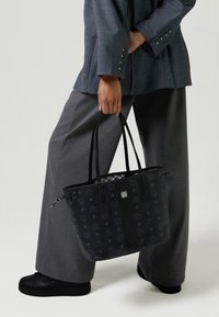 Non sélectionné, black