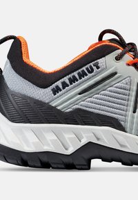 Mammut ULTIMATE PRO LOW GORE TEX WOMEN - Pantofi drumeție - ice gray black