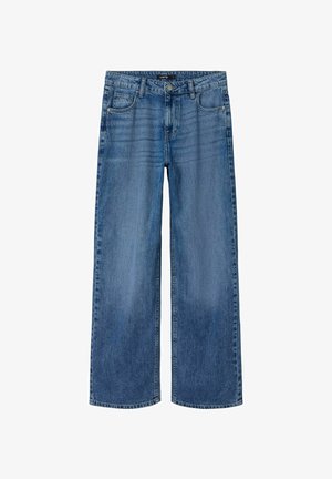 Jean bleu à coupe large en denim, présentant un design traditionnel à cinq poches, des coutures visibles et une coupe décontractée au niveau des jambes.