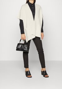 Cream Kofta - beige
