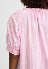ICHI IXDARLA - Blúzka - pink lady stripe