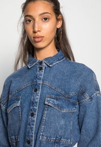 Noisy May LAURA WESTERN DRESS - Vestido de ganga - medium blue denim