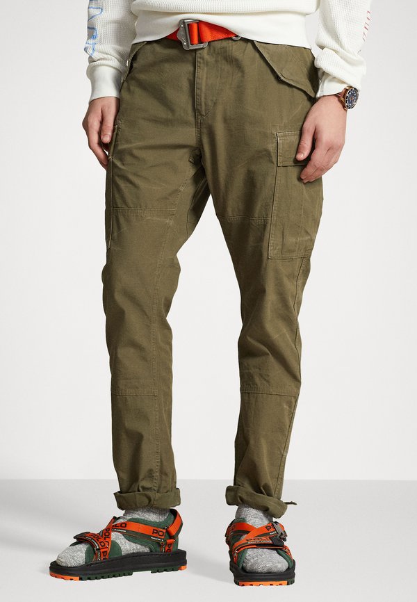 SLIM FIT CANVAS CARGO PANT - Cargo trousers - british olive
