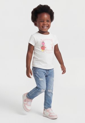 Guess Triko s potiskem - pure white