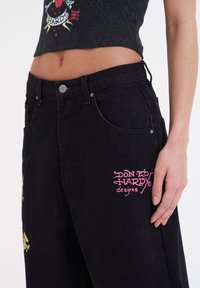 Ed Hardy PANTHER CRAWL  - Shorts vaqueros - black