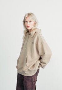 Alpha Industries ESSENTIALS HOODY - Sudadera - vintage sand