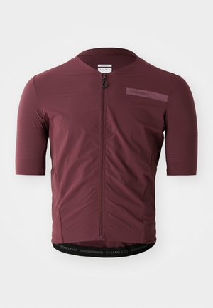 Maglia da ciclismo a maniche corte in un profondo bordeaux, con cerniera circolare, tessuto testurizzato e una banda nera a contrasto con il testo "PREMIO EVO" all'orlo.