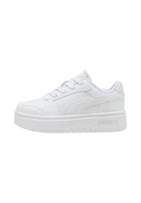 Witte sneakers hebben een gladde leren bovenkant, een ronde neus en een platformzool. Inclusief veters en een reliëflogo aan de zijkant.