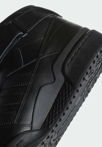 adidas Originals FORUM MID - Skatesko - core black core black core black