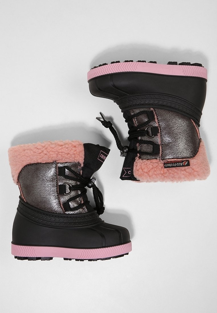 Bottes d'hiver pour enfants avec semelles en caoutchouc noir, dessus gris métallisé, doublure en polaire rose et lacets noirs avec fermetures à bascule.