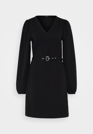 Čierne šaty s dlhými puff rukávmi, výstrihom do V a priliehavým pásom zvýrazneným opaskom. Hladká tkanina s jednoduchým dizajnom.