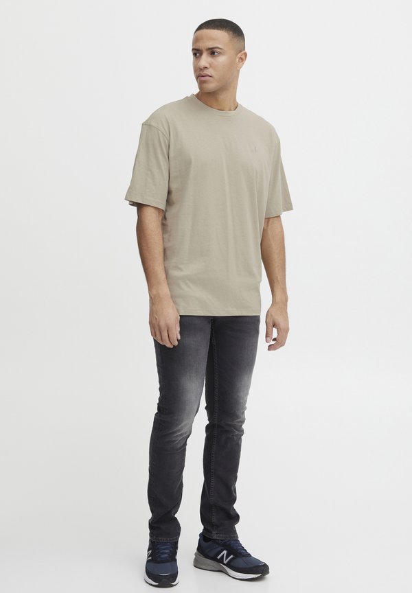 BHTee - Basic T-shirt - crockery2