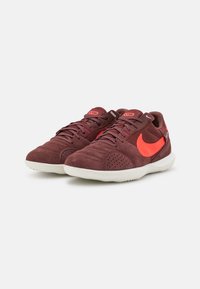 Nike Performance STREETGATO - Sapatilha de treino - bronze eclipse/bright crimson