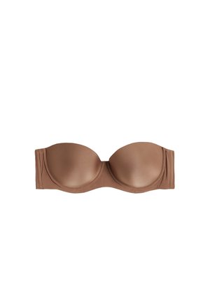 Soutien-gorge sans bretelles de couleur marron, doté de bonnets moulés, d'un tissu doux, d'une conception sans couture et de baleines latérales pour le soutien. Aucun matériel n'est visible.