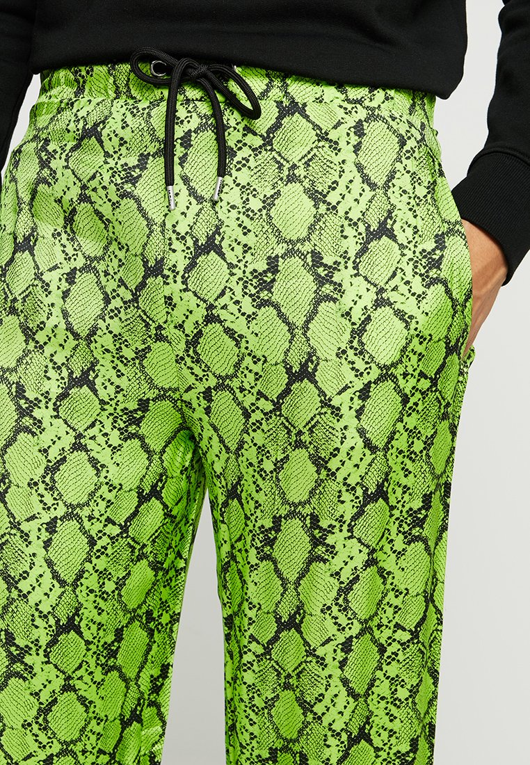 Jaded London SNAKESKIN PANT Bukse neon green Zalando.no Jaded London SNAKESKIN PANT Bukse neon green Zalando.no