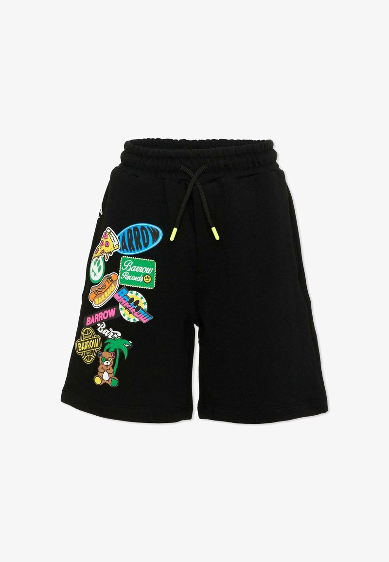 Zwarte shorts met trekkoord en kleurrijke cartoonpatches, waaronder pizza, palmboom, beer en verschillende logo's op het linkerbeen.
