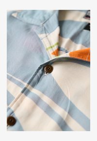 Non selezionato, ryusunichiwa off white