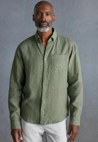 Next SIGNATURE BAIRD MCNUTT IRISH TRIMMED REGULAR FIT SINGLE CUFF - Vapaa-ajan kauluspaita - olive green