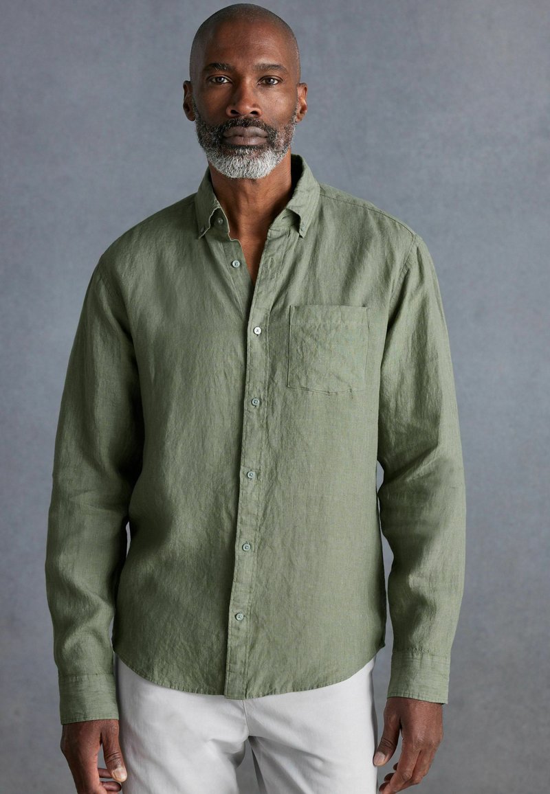 Next SIGNATURE BAIRD MCNUTT IRISH TRIMMED REGULAR FIT SINGLE CUFF - Vapaa-ajan kauluspaita - olive green