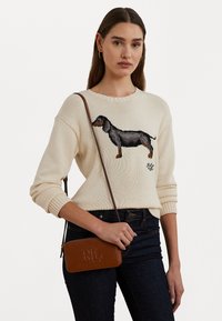Lauren Ralph Lauren - LEATHER MEDIUM WITLEY CROSSBODY WALLET - Cross body bag - cognac Thumbnail Image 1