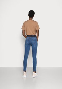 Freequent SHANTAL BROKEN - Jeggings - medium blue